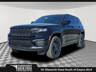 2025 Jeep GRAND CHEROKEE Laredo