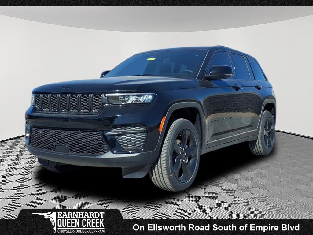 2025 Jeep GRAND CHEROKEE Laredo