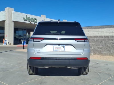 2025 Jeep GRAND CHEROKEE Laredo