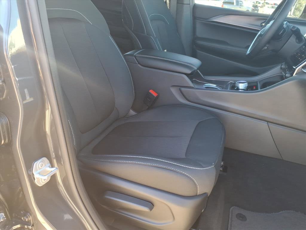 2025 Jeep Grand Cherokee L Laredo X