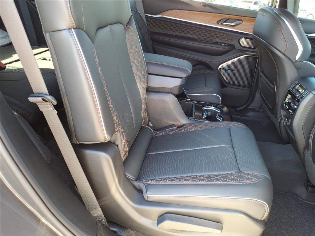 2025 Jeep Grand Cherokee L Summit Reserve