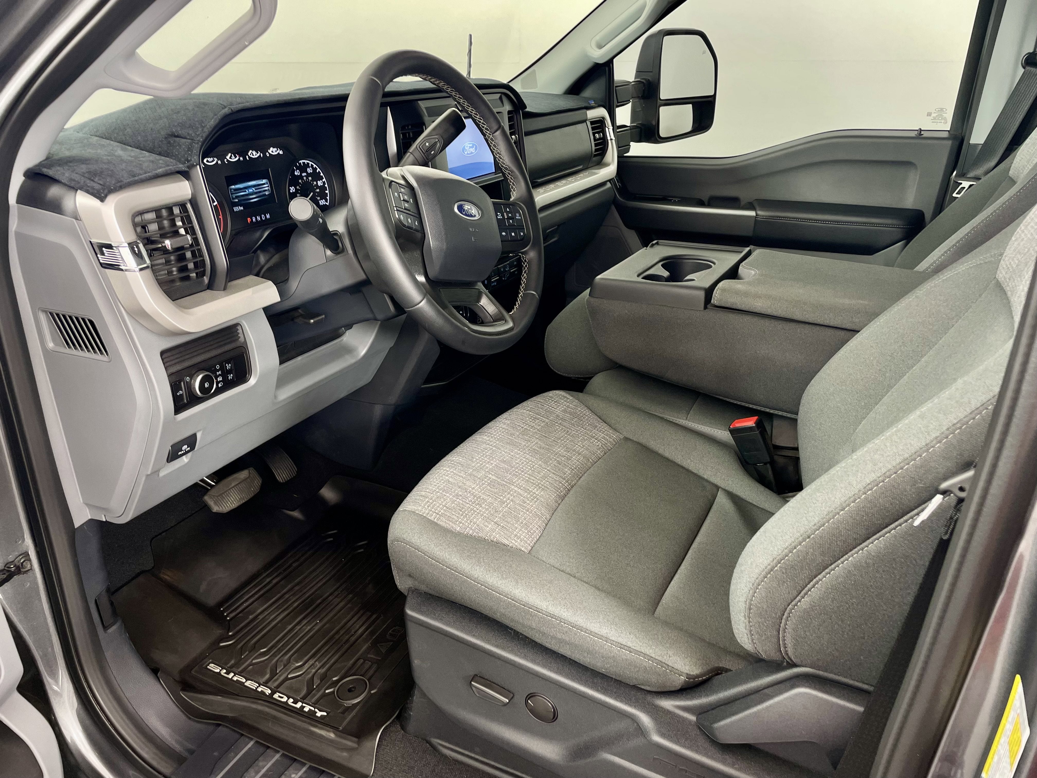 2025 Ford Super Duty F-250 SRW XLT