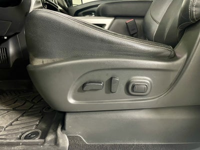 2020 Nissan Titan SL