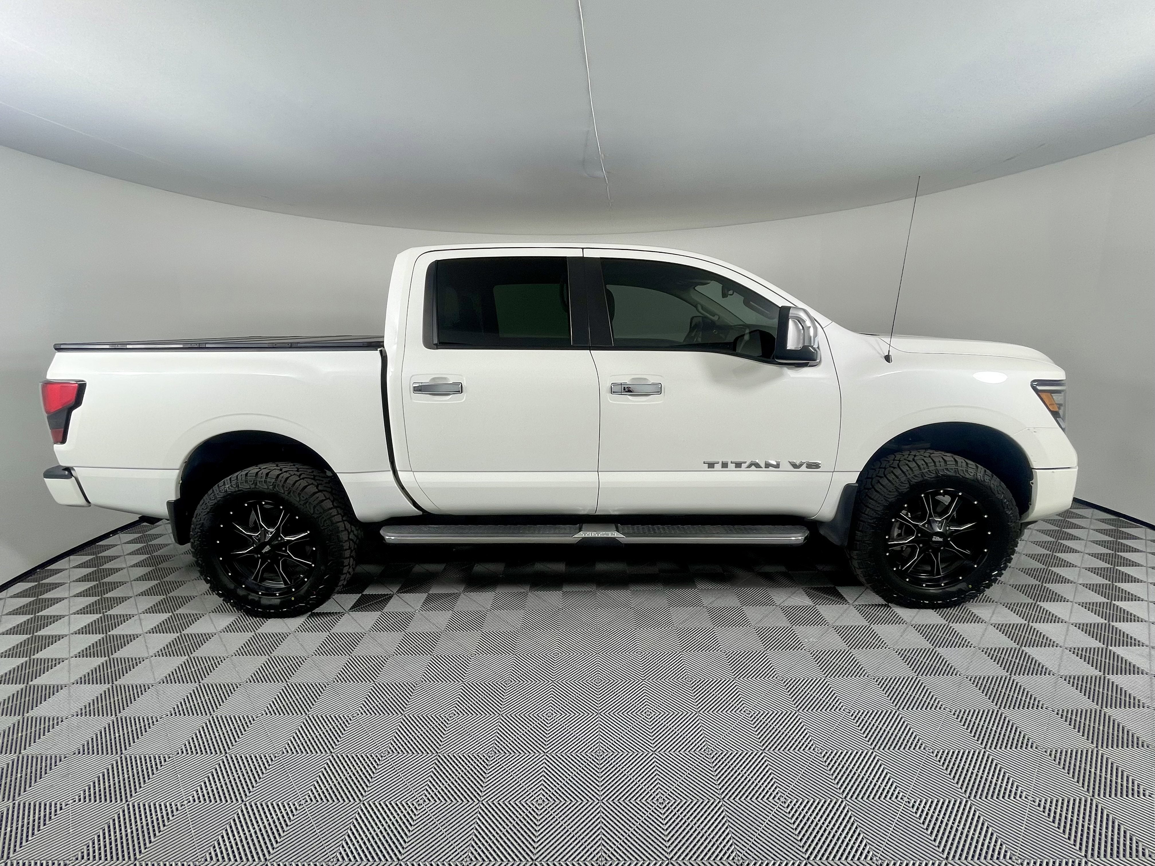 2020 Nissan Titan SL