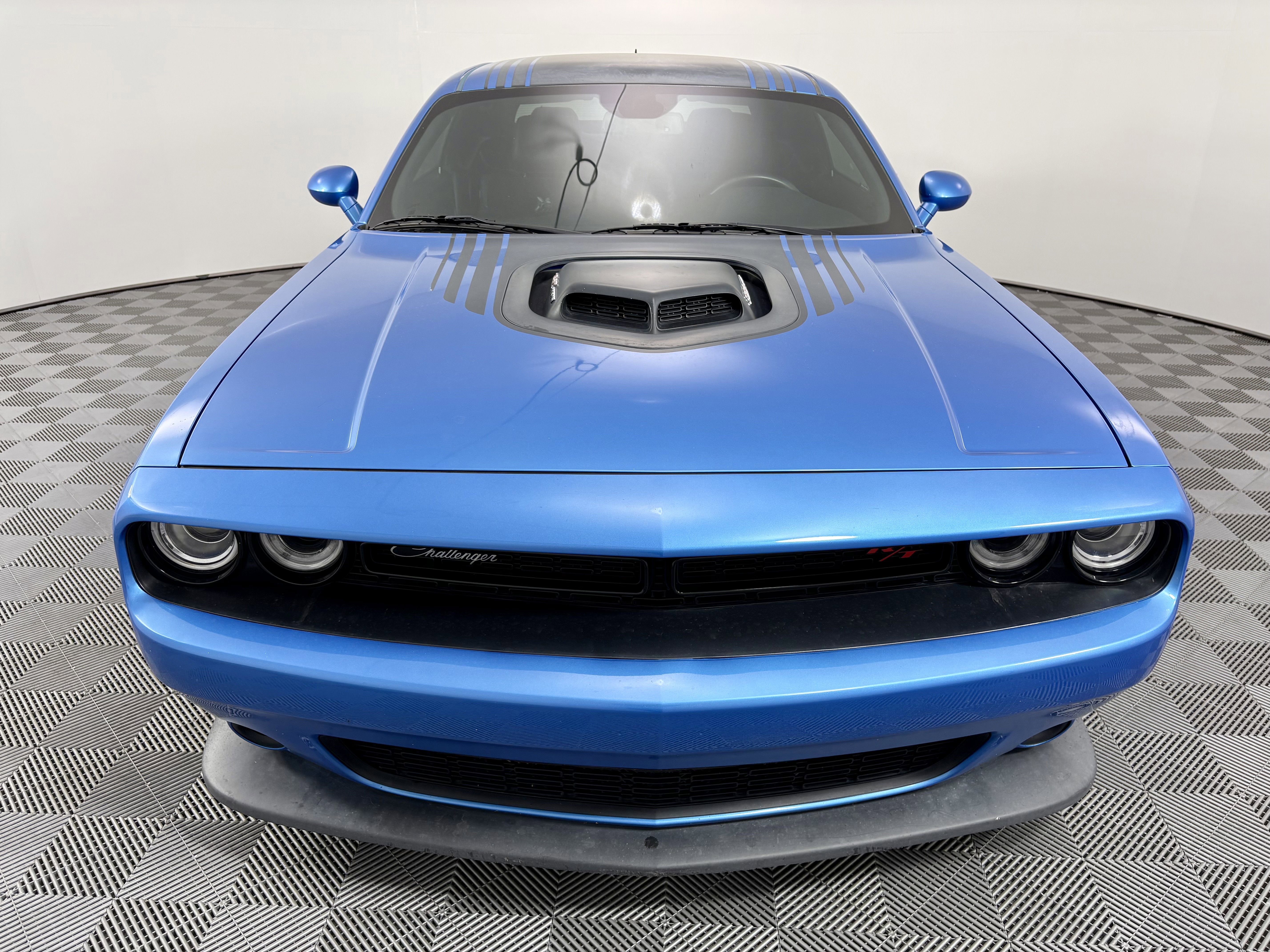 2018 Dodge Challenger 392 Hemi Scat Pack Shaker