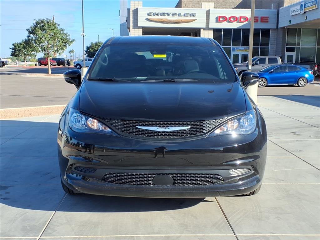 2026 Chrysler Voyager LX