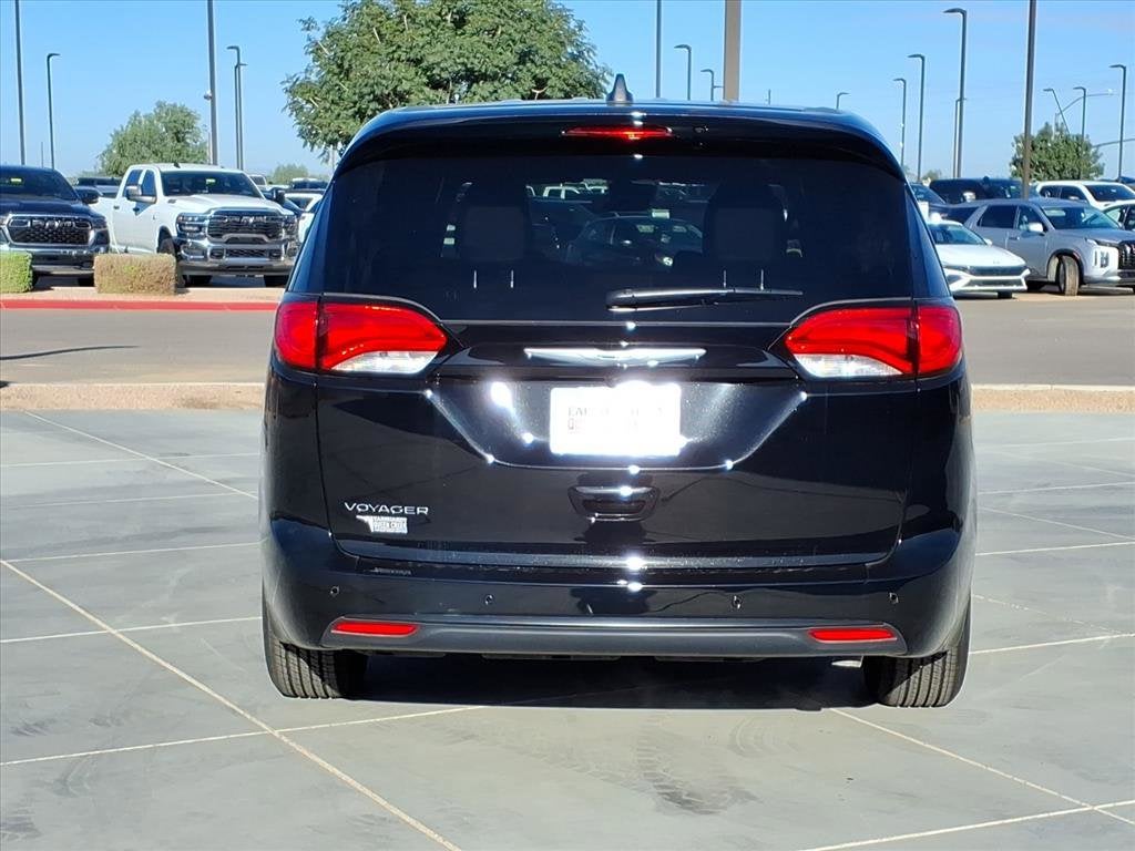 2026 Chrysler Voyager LX