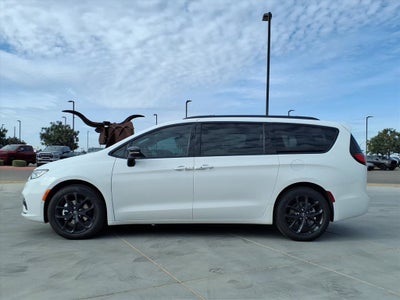 2026 Chrysler Pacifica Limited