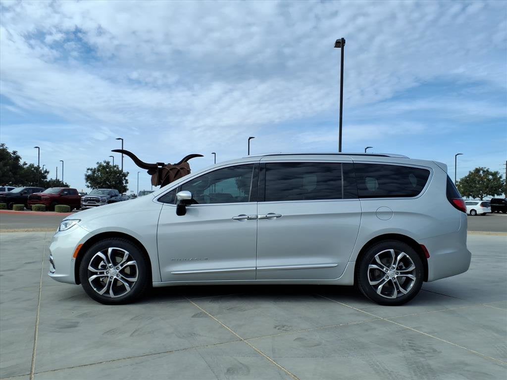 2026 Chrysler Pacifica Pinnacle