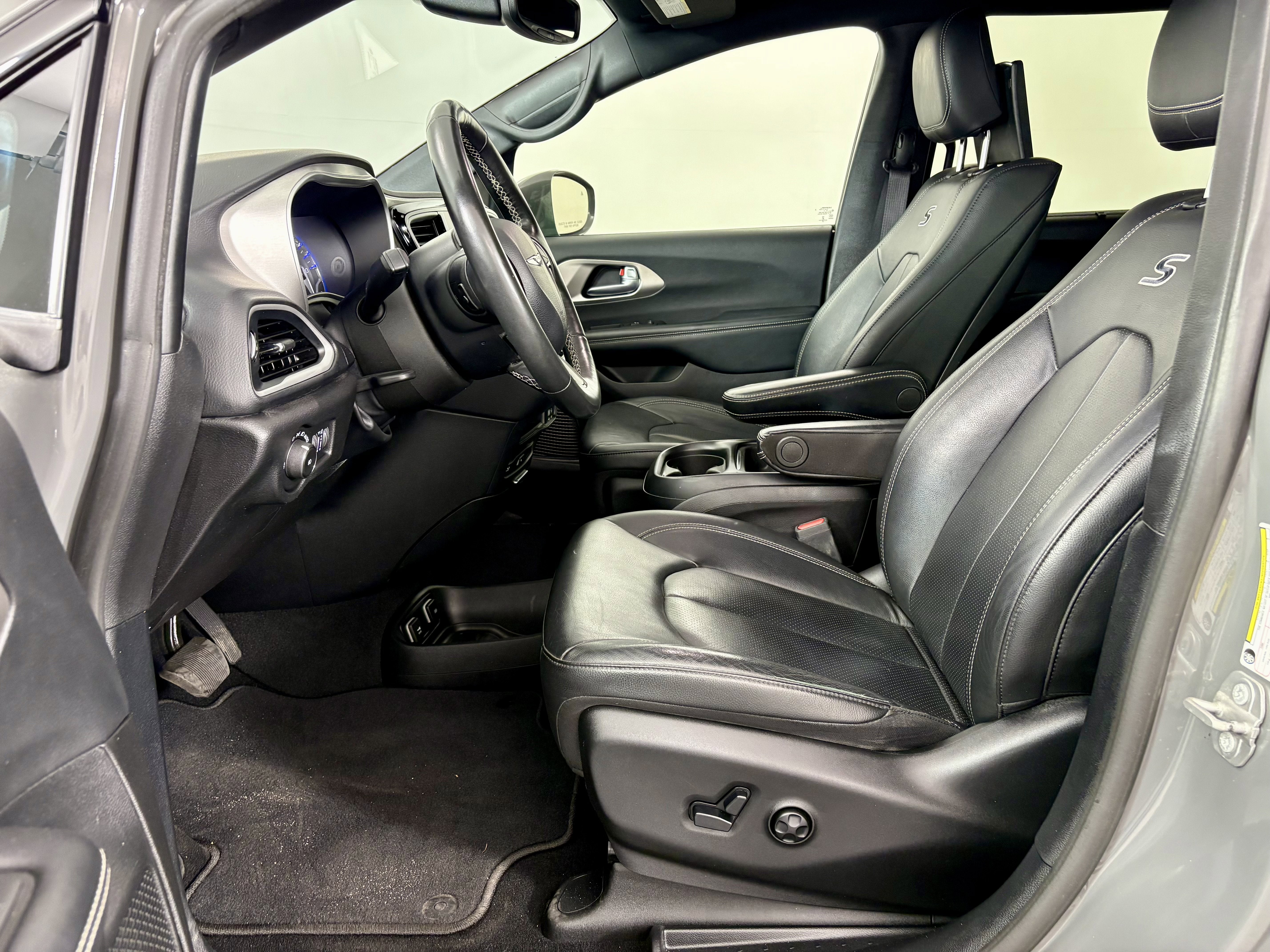 2020 Chrysler Pacifica Launch Edition