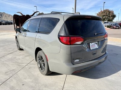 2020 Chrysler Pacifica Launch Edition
