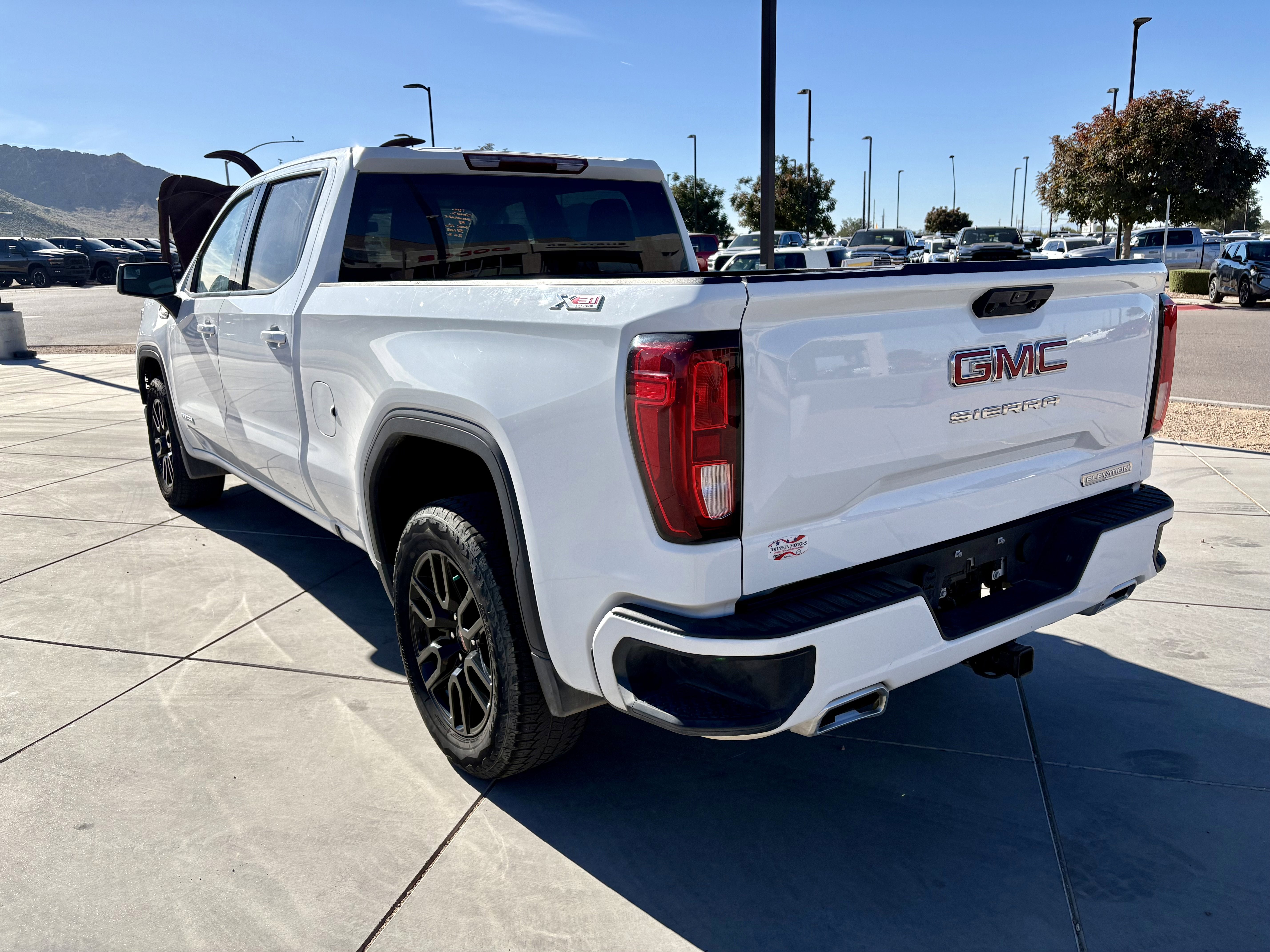 2024 GMC Sierra 1500 Elevation