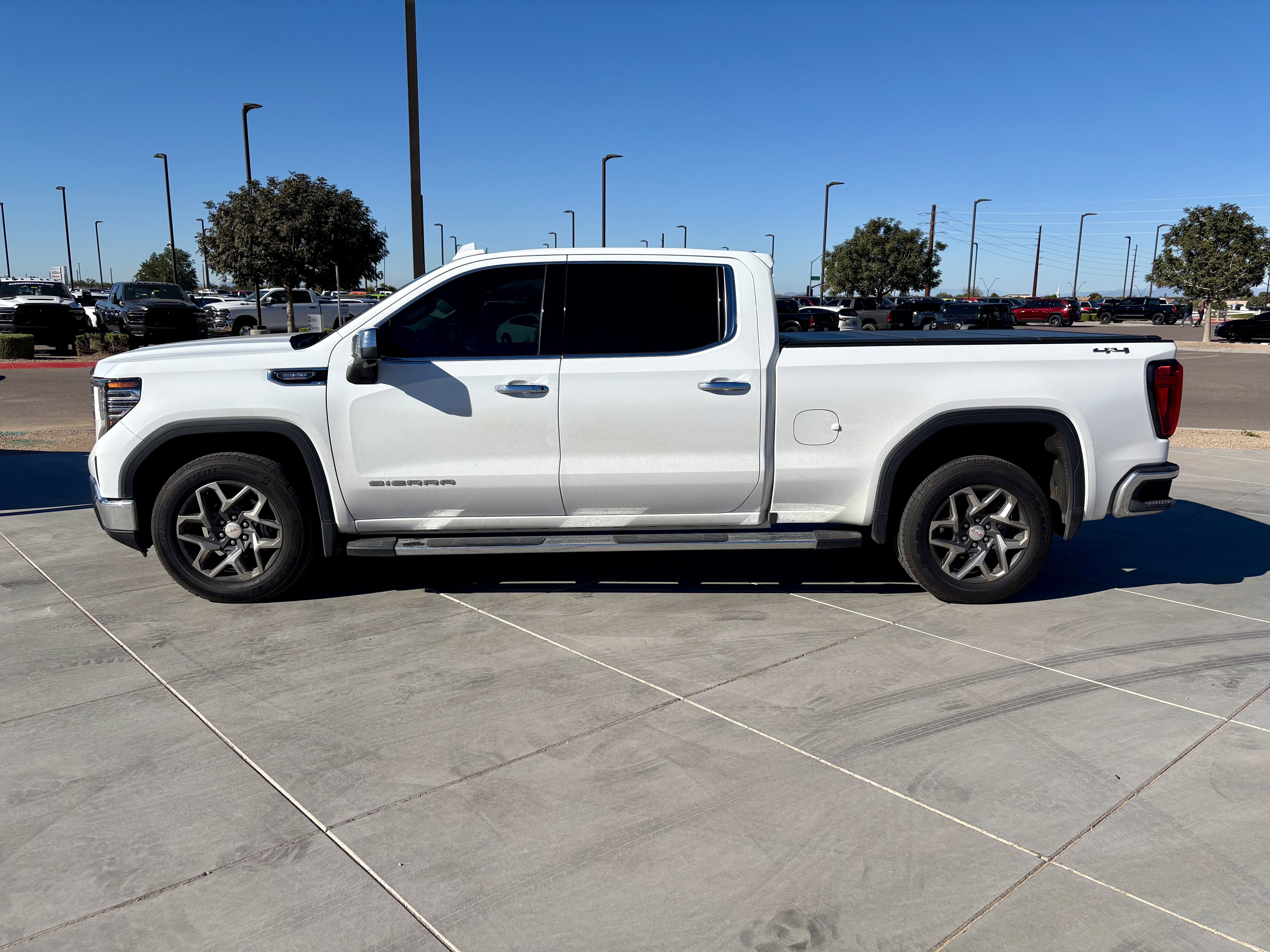 2023 GMC Sierra 1500 SLT