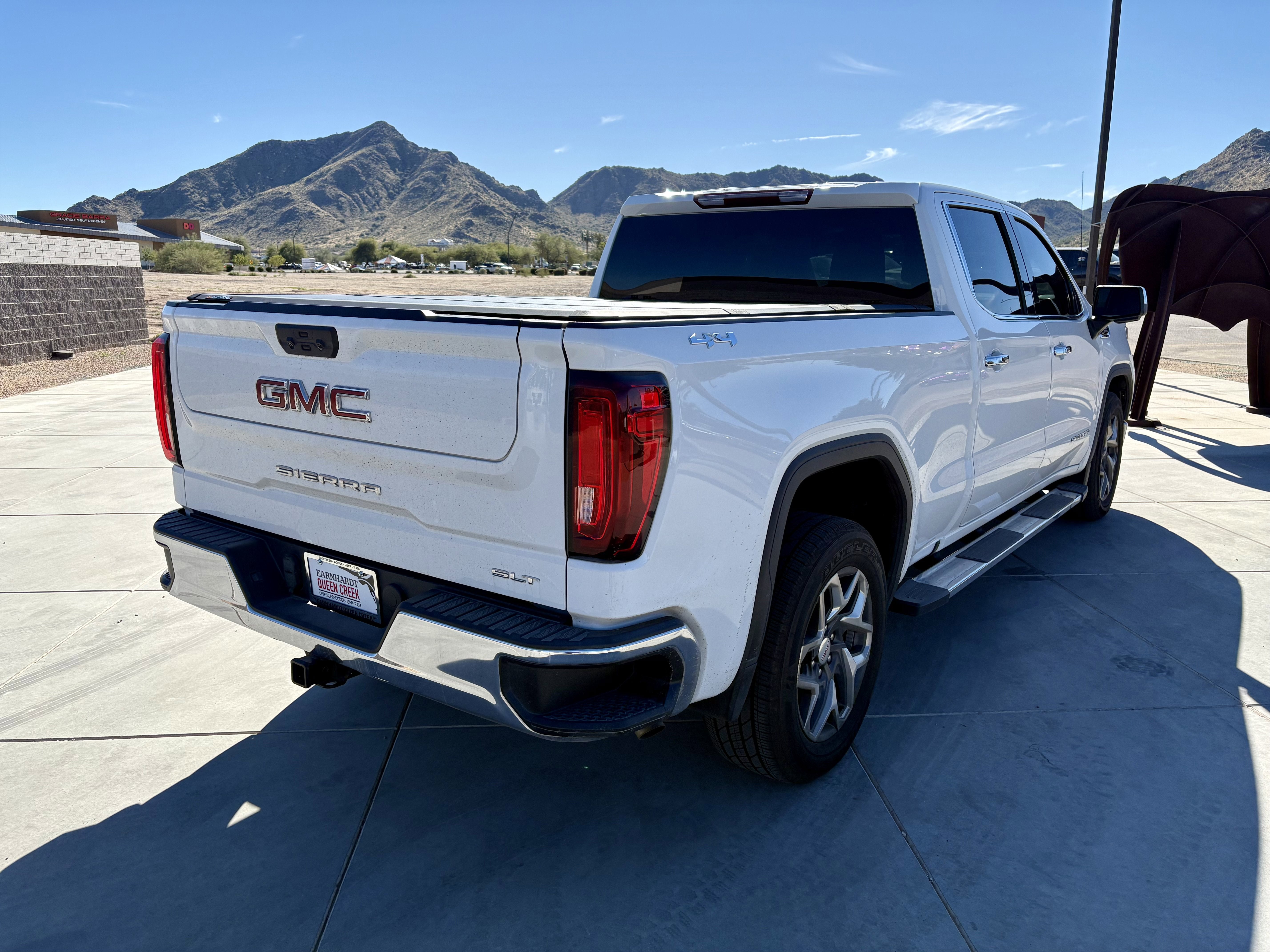 2023 GMC Sierra 1500 SLT