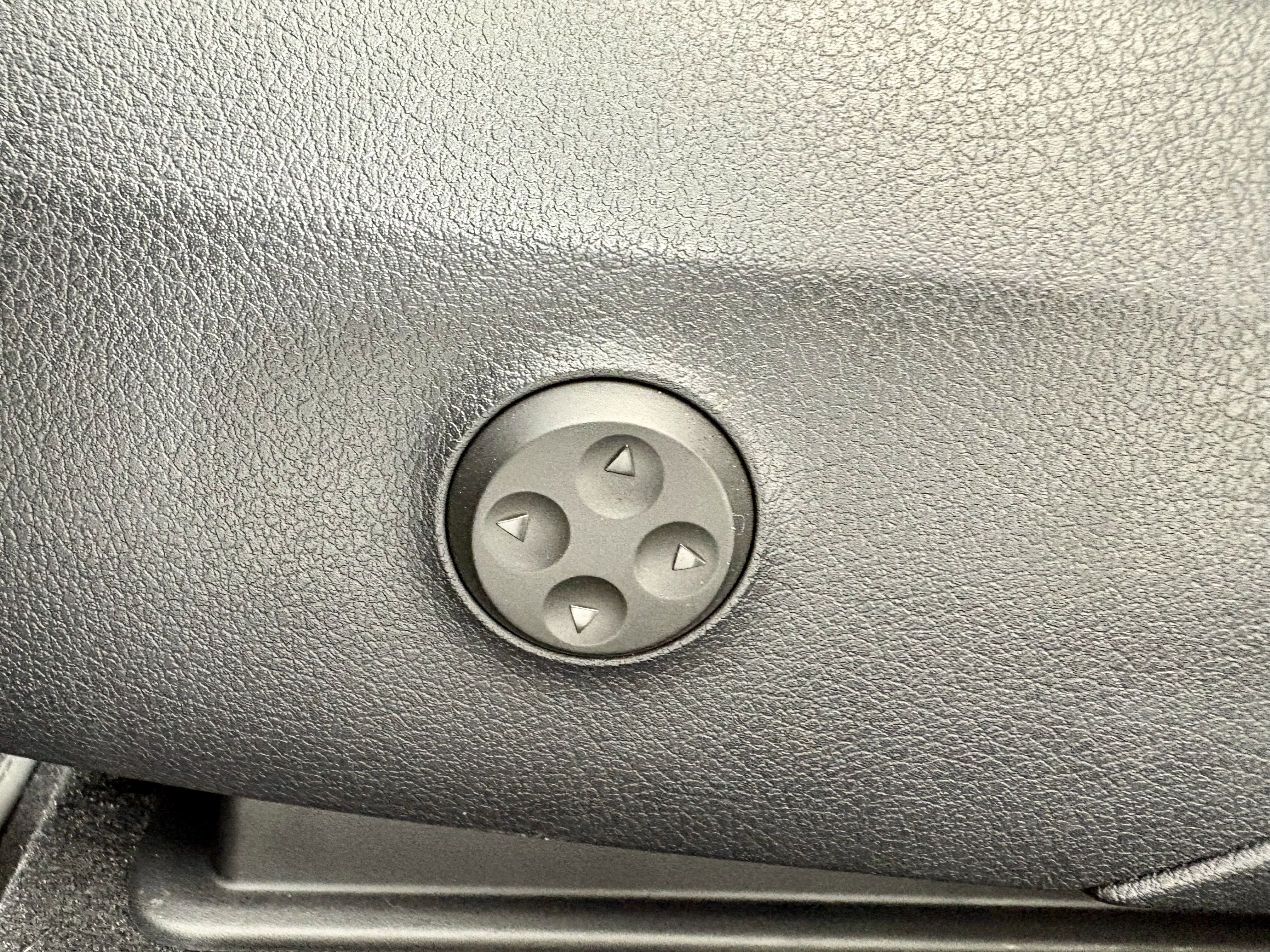 2025 Mercedes-Benz GLC GLC 300