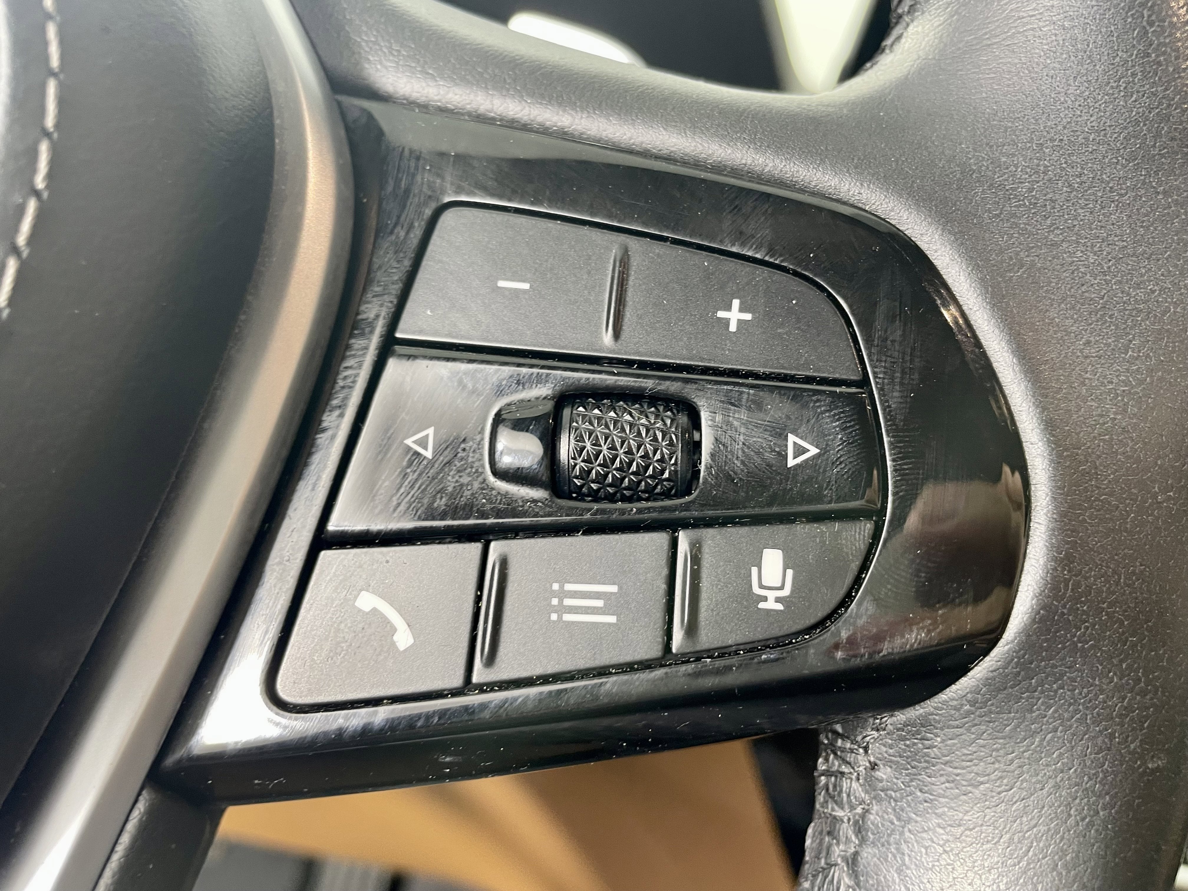 2021 BMW 5 Series 530i