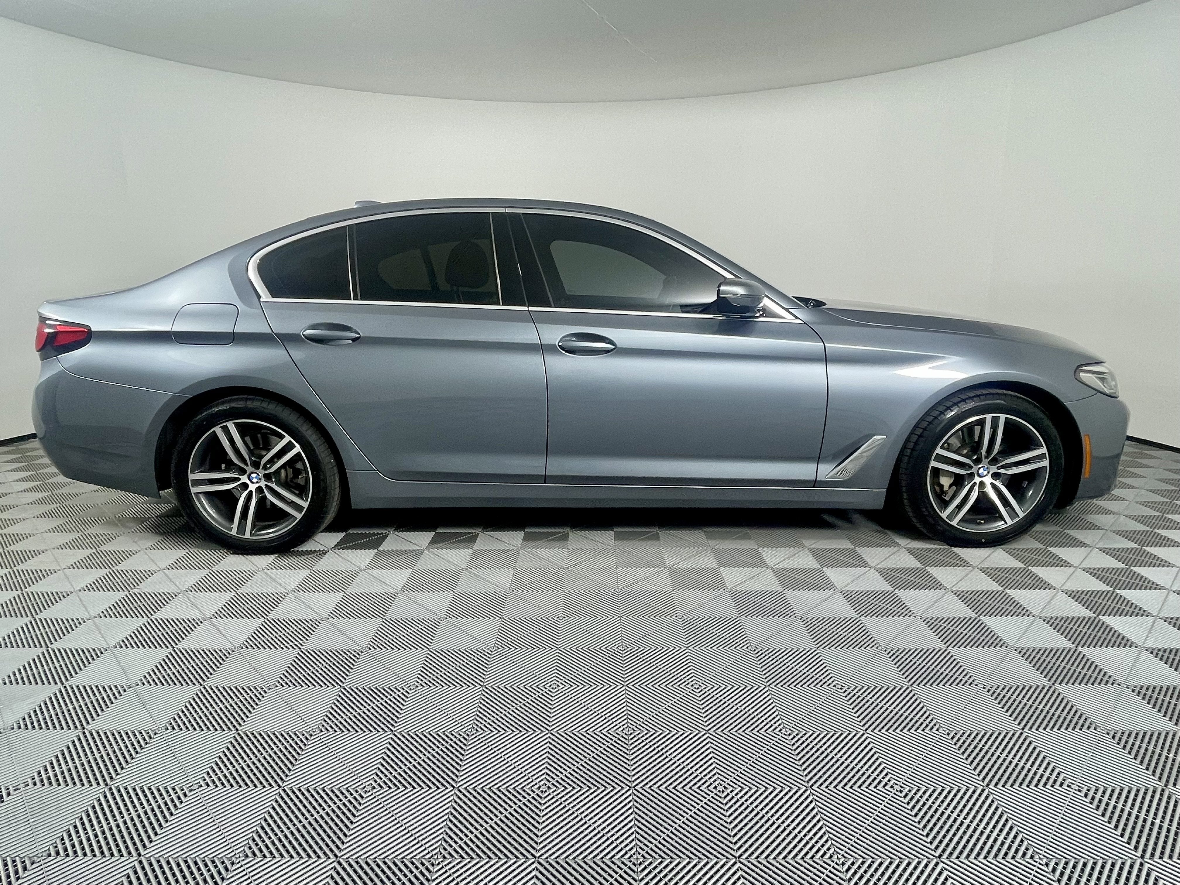 2021 BMW 5 Series 530i