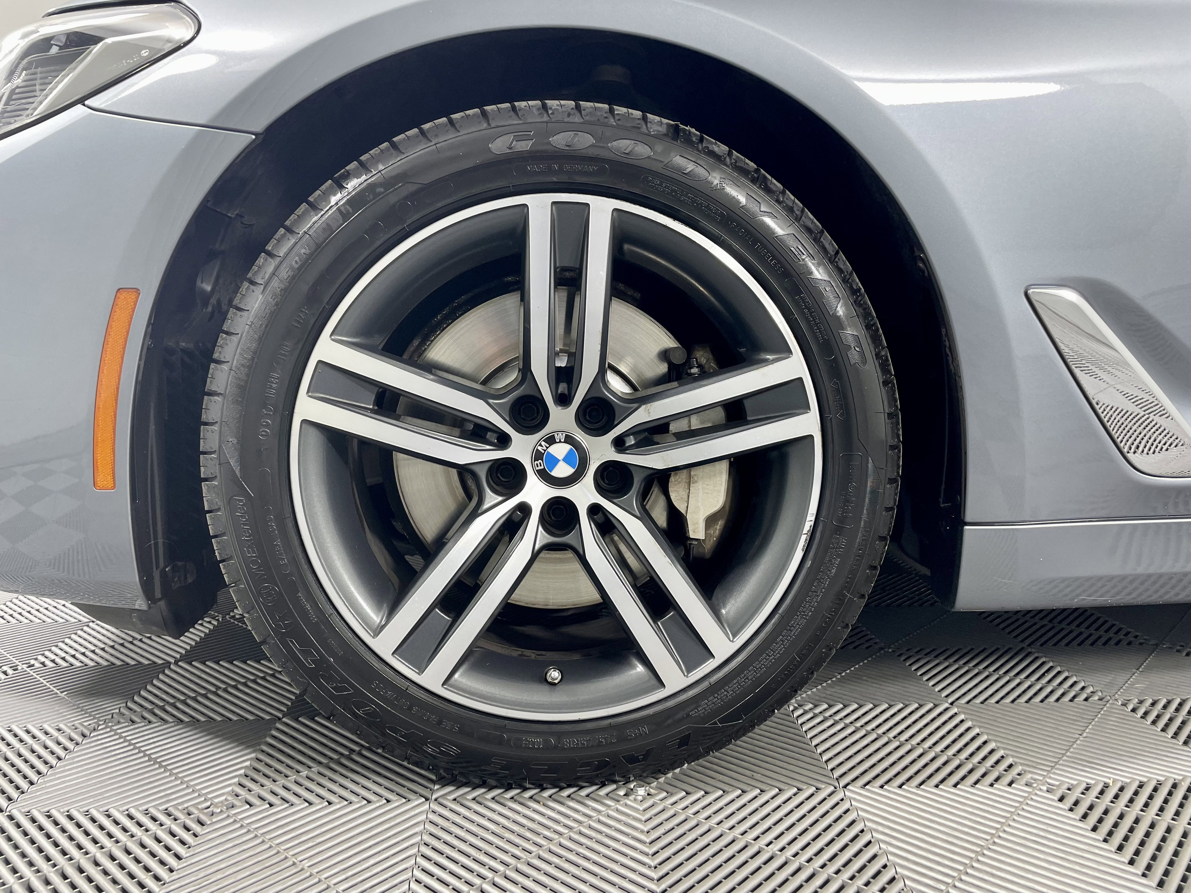 2021 BMW 5 Series 530i